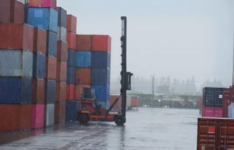 Are Shipping Containers Waterproof or Watertight?